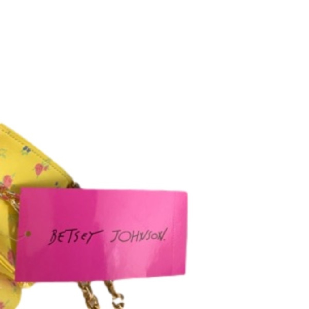 NWT Betsey Johnson, crossbody purse with gold chain strap. $45 - Picture 5 of 6